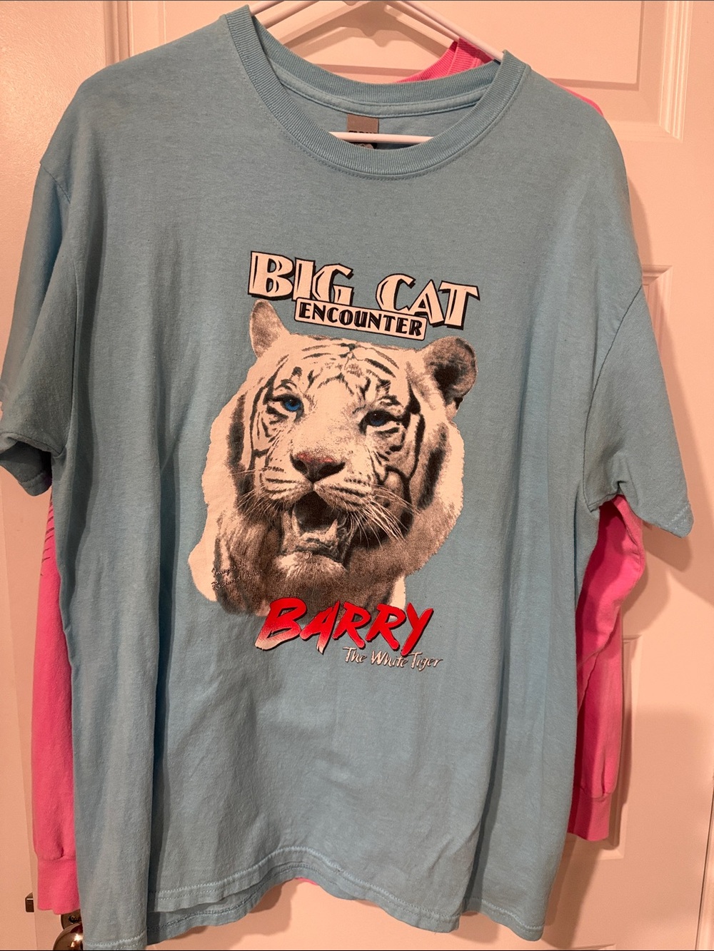 Big Cat Encounter 'Barry' Graphic Tee Light Blue Large L Sarasota FL white tiger